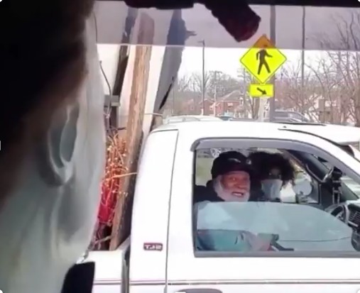 A Smile in Traffic โ The Power of a Simple Moment